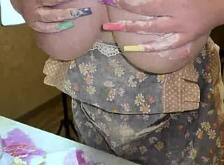 instead of cooking couple had rough fuck and cumcake in kitchen she really eats it