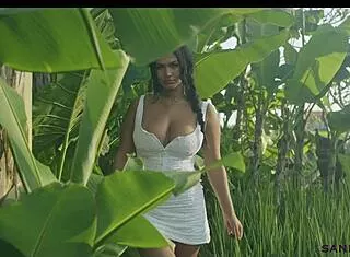 sanktor rides outdoors as curvy native american bbw with huge tits in cowgirl masturbation
