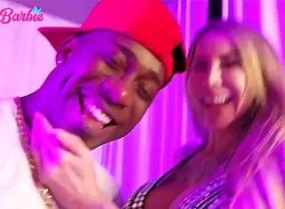 moreno acabou com o fogo da loirinha rabuda