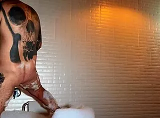 follando con la hermosa joven colombiana allison sweet en un jacuzzi