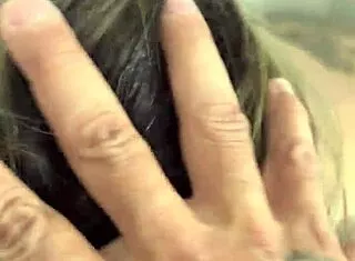 Meu personal da academia ficou com tanto tesao que nao aguentou e me fez chupar o pau dele ate eu vomitar engasga na pica grossa sua puta safada chupa essa porra
