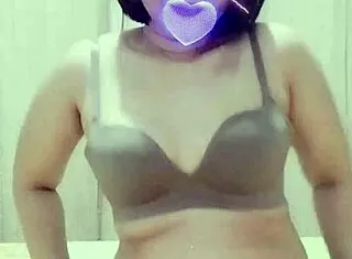 indonesian milf wants cum on her face today