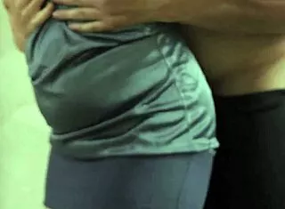 Bokep indonesia terbaru kebelet ngentot di tembok pakai satin dress