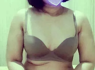 indonesian milf wants cum on her face today