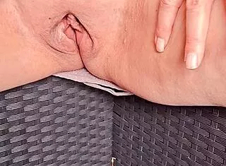 maturemons keen for cock watch my big meaty pussy lips pouting