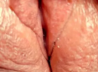 maturemons keen for cock watch my big meaty pussy lips pouting