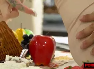 Blonde Cum Drain Gets A Creampie For Thanksgiving Dessert