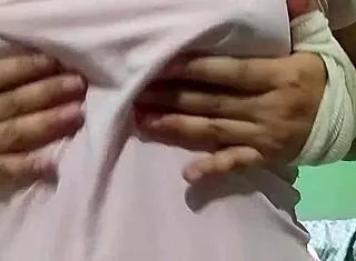 culito y tetas on display in the shower