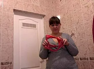 girlfriends panties lead to mature bbw panty sniffing masturbation