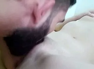 padrastro teaches his hijastra the way