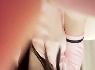 哇，中国女孩在制服里脱衣狂野口交！