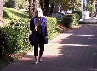 Watch this latina masturbate her ass!