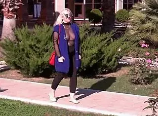 Watch this latina masturbate her ass!