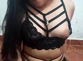 Mounting My Dildo Until I Explode!