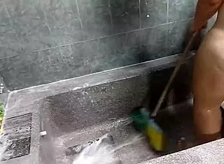 My sensual stepdaughter washes the bathroom and we play with our pussies