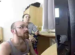 i'm fuckin pamelayjesus while watchin tv and she moans so loud with her cunt exposed