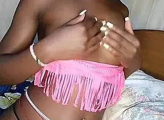 Hot creampie fills her big ass! 😏