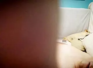 i'm a hermosa prostituta suckin stranger's dick witout condom