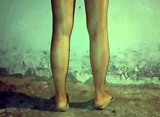 Gece Çoraplarla Ne Yapıyorsun, Olgun Kadın?