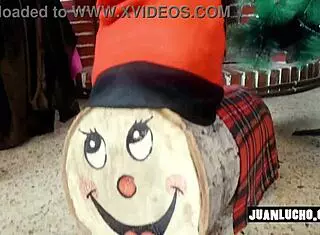 Muscular Bodybuilder Christmas Wank