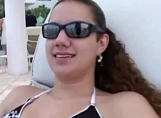 Amateur Young Girl In Bikini At The Beach