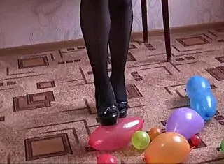 Balloon Popping Fetish With High Heels And Nylon Stockings Legs Masturbating Pussy At Home Amateur