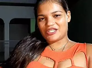 Did the doctor love pussy? Tigresa VIP invites her home for licking.