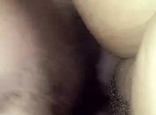 here i cum on her wet pussy
