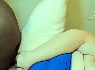 Pervers lege tigger om trusa mi på gata for å lukte på den!