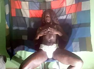 A preta retinta do porno brasileiro que esta deixando todos loucos com seu corpo escultural