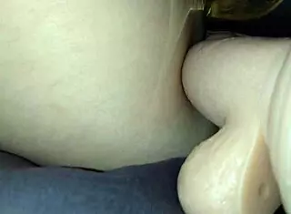 i masturabte with fingrs and dildo