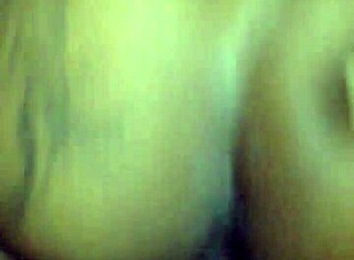 Sledujem tento ebony pár s veľkými kurcami v psom style, je to úžasné