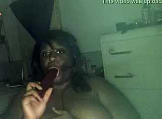 Gamergirl Indulges in Self-Play on Cam