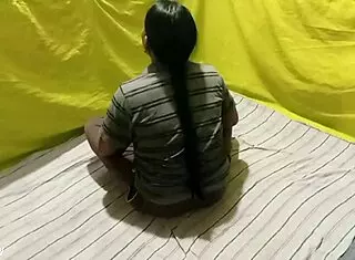 Young village desi slut fucked 3 times for 700 rupees 😏