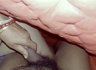 Servitoare Desi sexy cu sâni mari futută tare de fiul proprietarului în scenă Bengali XXX