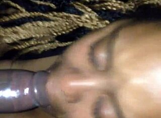 Mä oon ihan pihkassa tästä mustasta tytöstä Broad Streetiltä!