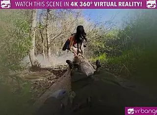 Amazing Wonder Woman Cosplay in VR