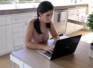 Watch Sexy Babe Lyra Lockhart Suck Cock Then Ride It Hard!