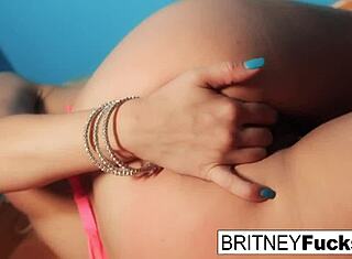 Hei Britney Amber, hvordan føles blåvegg-soloen?