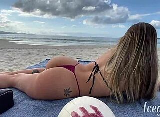 Ei amigo, me pegou quente na praia, engoli tudo com a multidão assistindo! 🏖️