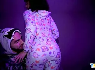 Yngr - Willow Ryder Gets Fucked Hard At Home Party.