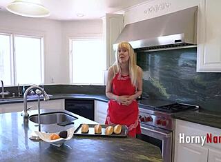 ステップグランマが患者に禁断の看護でケア