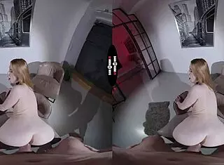 Dark Room VR - Scan the QR Code on Kitty