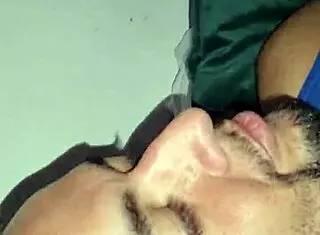 watching verdades secretas with cousin and got so horny 😈