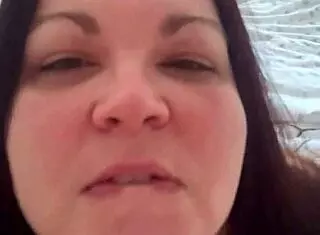 Blowing Sunday with Natural Tits and Chubby MILF