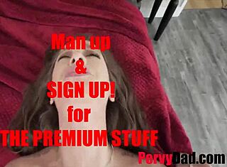 ¡Uma Jolie en lencería me pone tan duro ahora! 🔥