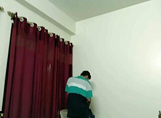 Обсебен съм от ролева игра секс с гореща индийка и този 18+ тийнейджър