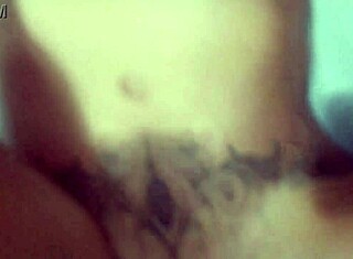 Девственикът изстрелва масово докато чука тесната ми дупка!