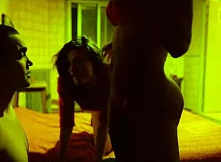 my shy encounter with a horny shemale's ass