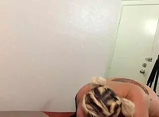 Naughty Neighbor Stops By for Deepthroat and Blowjob!